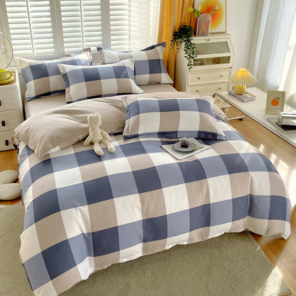 Experience ultimate comfort and style with this luxurious and cozy four-piece bed sheet set in a stunning large blue and white g